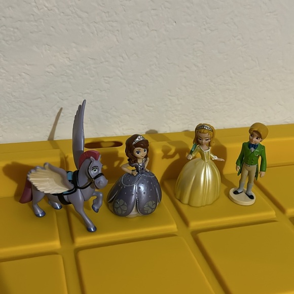 Disney Store Sofia the First figures discontinued - Picture 3 of 4